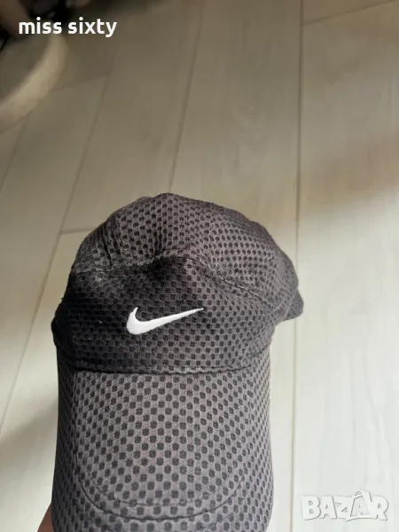 купувам/търся такава шапка Nike, снимка 1