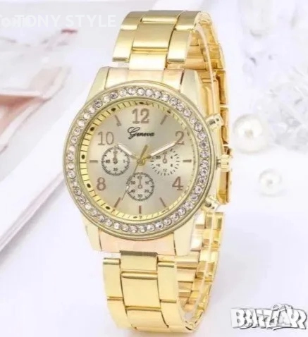 Нов Златист Дамски Часовник с Камъни , снимка 1