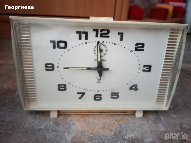 Стар будилник Jaz бял, снимка 1