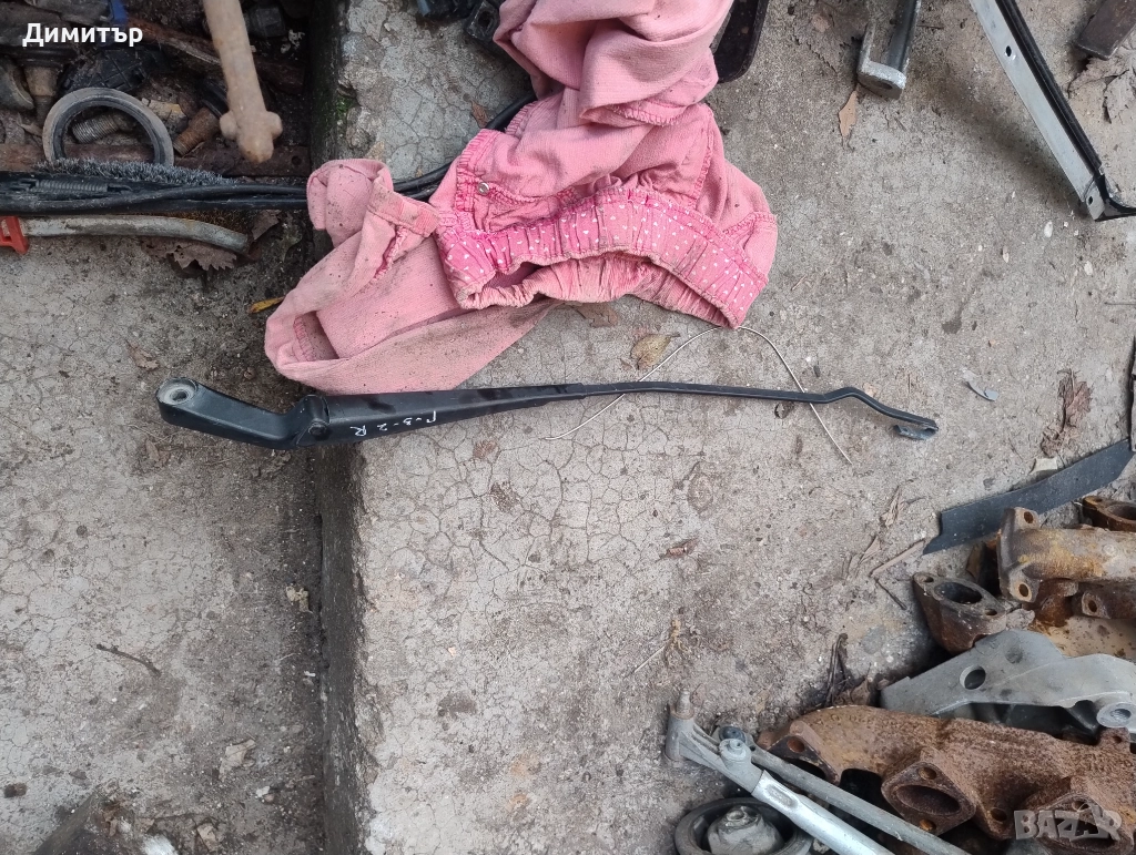 Рамо Чистачка Дясна За Фолксваген Голф 3 1993г / VW Golf 3 1993y, снимка 1