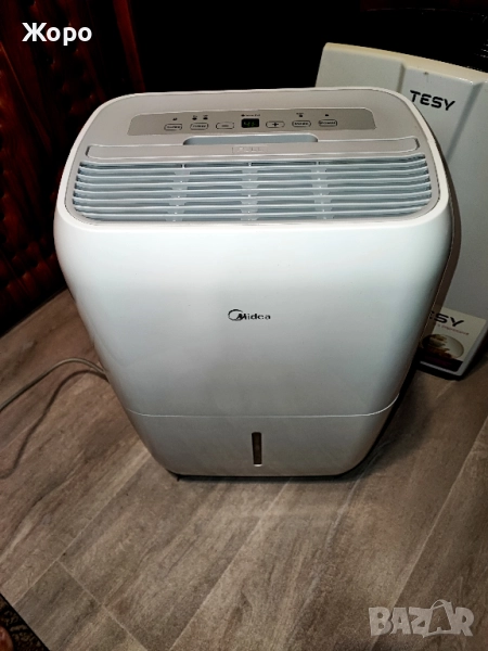 MIDEA компресорен влагоуловител , снимка 1