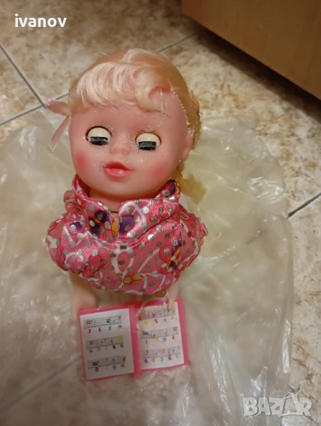 Кукла момиче пеещо, снимка 1