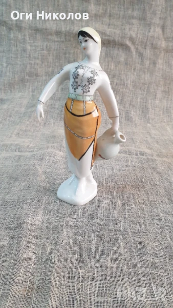 Порцеланова фигура, снимка 1