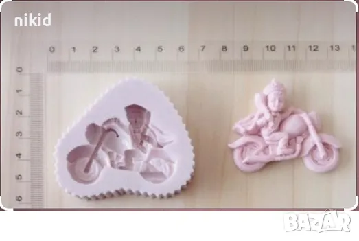 Моторист мотор мотоциклет с момче Sünnet силиконов молд форма фондан шоколад гипс, снимка 1