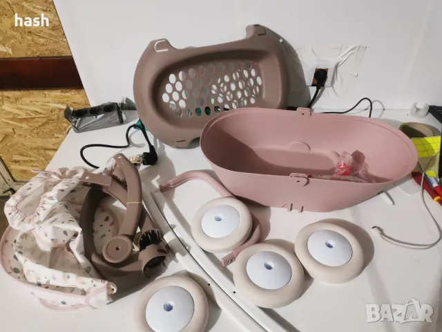 Количка с бебешка кошара и пластмасов сенник Smoby Baby Nurse Doll Pram, розово и бяло, снимка 4 - Детски колички - 48439771