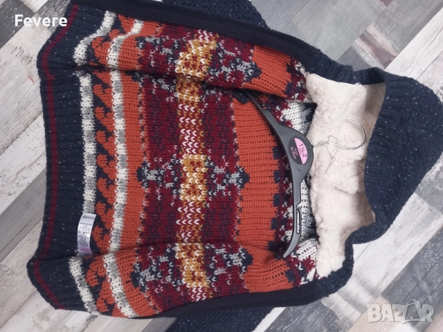 Плетена жилетка от Англия, снимка 3 - Жилетки и елечета за бебе - 52434172