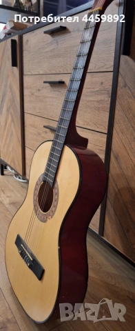 Акустична китара с калъф, снимка 5 - Китари - 53235727