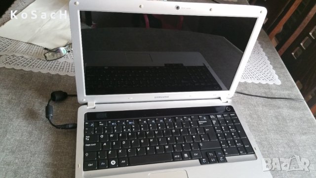 Лаптоп Самсунг Samsung, снимка 2 - Лаптопи за дома - 41547782