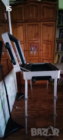 Куфар - преносима гримьорна NIVEA с телескопични крака и огледало , снимка 3 - Куфари - 51718141