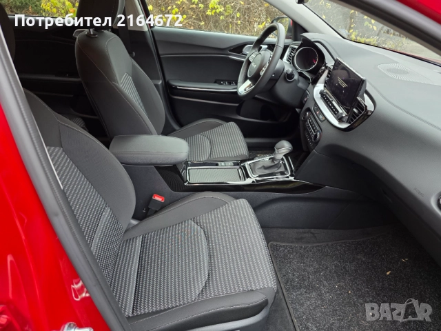 Продавам Киа Ceed 1.5 Benzin 3100 км, снимка 2 - Автомобили и джипове - 52683920
