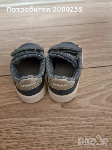 Adidas Advantage 22 номер, снимка 4 - Детски маратонки - 52514552