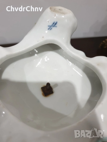 Sitzendorf фигурална ваза с капак 40см/стара Зицендорф порцеланова урна с цветя и ангелче-херувим, снимка 16 - Антикварни и старинни предмети - 52725444