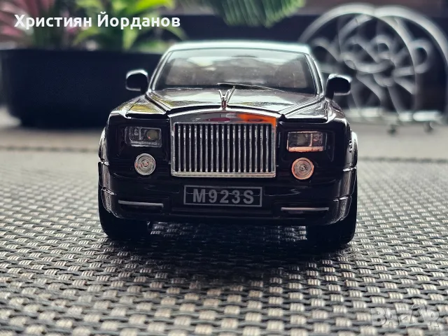 Метална количка в мащаб 1:24