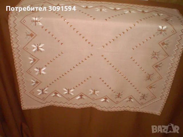 Ръчно бродирана  памучна покривка каре, снимка 7 - Покривки за маси - 49441921