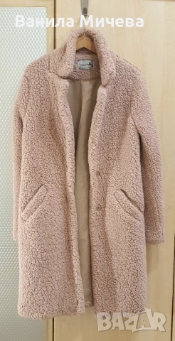 Светло бежово палто