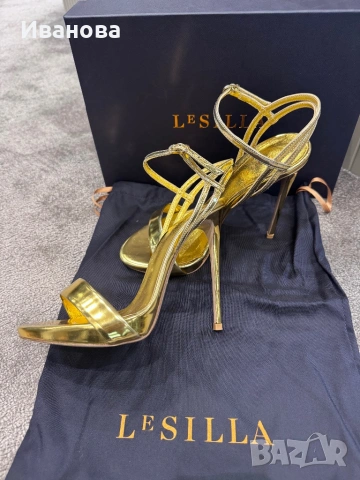 Оригинални сандали LeSILLA огледално златно, снимка 4 - Сандали - 53821411