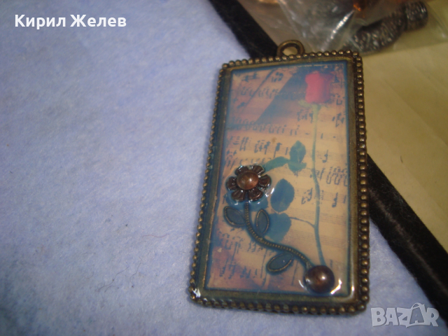 МЕСИНГОВ ФЛОРАЛЕН ВИНТИДЖ РЕТРО АРТ КРАСИВ МЕДАЛЬОН 14446, снимка 5 - Колиета, медальони, синджири - 36291415