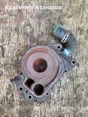 A6512002001. Корпус водна помпа за Мерцедес Ц-класа W204. OM651