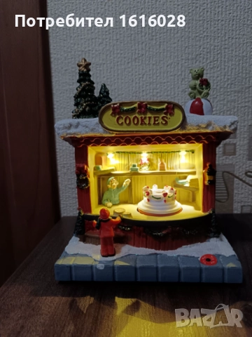 Коледна LED и музикална сцена Магазин за сладкиши с 8 мелодии,светлени и въртяща се торта., снимка 14 - Декорация за дома - 48436723