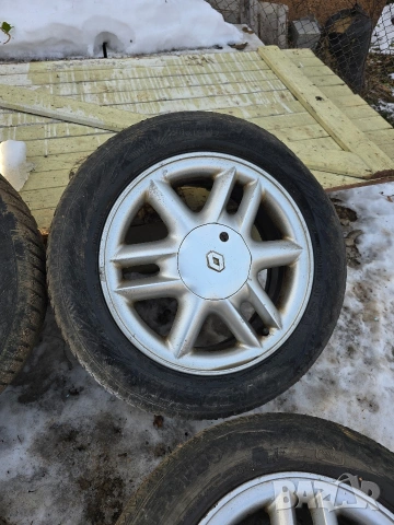 Продавам оригинални джанти 15 цола от Рено 4х100 Renault , снимка 4 - Гуми и джанти - 53067757