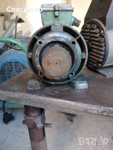 Ел двигател 400w на 1400об , снимка 3 - Електродвигатели - 49414243