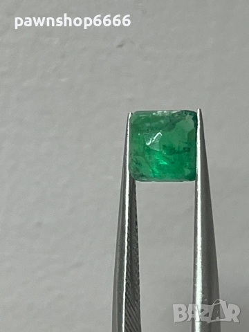 Продавам естествен изумруд 1,85 карата демонтиран от златни обеци, снимка 14 - Други - 52748549