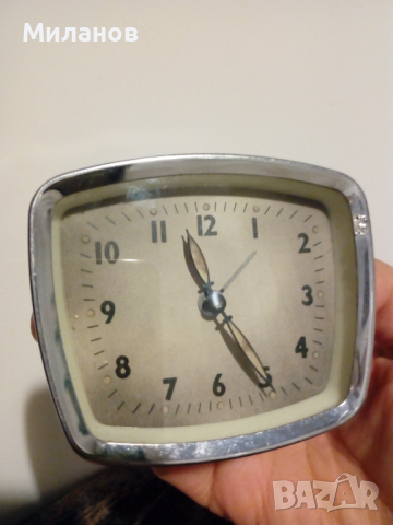 Стар механичен немски будилник, снимка 2 - Антикварни и старинни предмети - 36275036