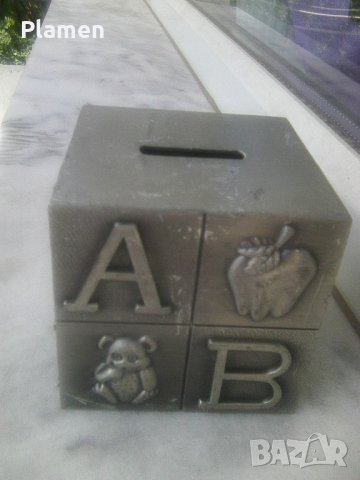 Обучително метално кубче с английската азбука