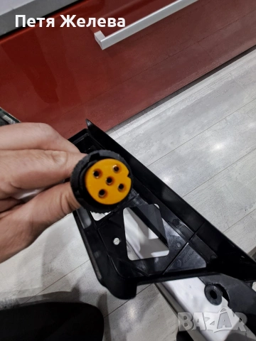 Сгъваем багажник за велосипеди. THULE EasyFold XT 933, снимка 15 - Аксесоари и консумативи - 53621086