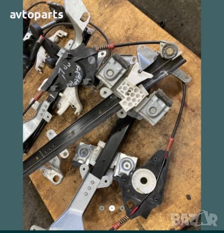 Ford fiesta 4/5врати 2004година стъклоповдигачи, снимка 2 - Части - 40385279