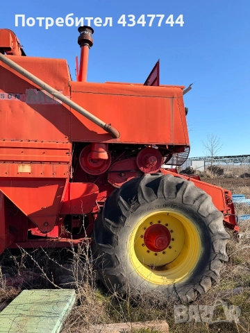 Продава се! Massey Ferguson 760 – Комбайн с хедер , снимка 2 - Селскостопанска техника - 52928809