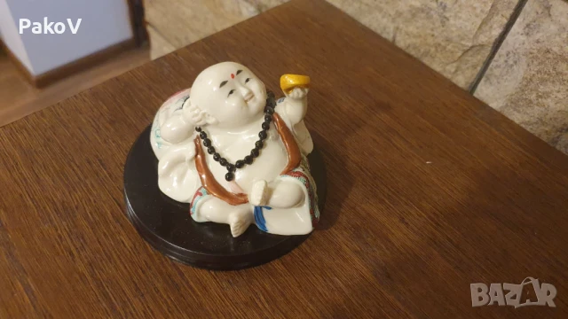 Щастлив Буда