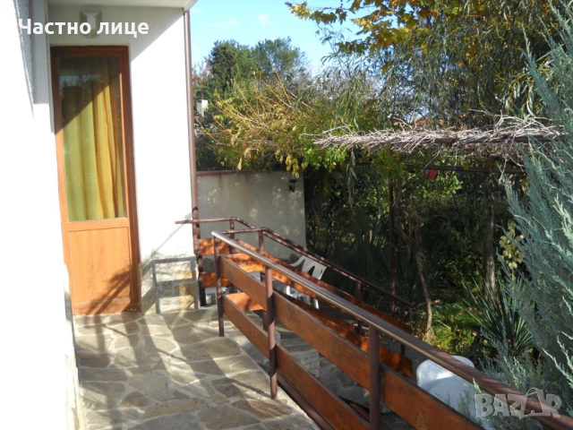 Студио за нощувки с кухня, пералня, тераса на 5 мин. с кола от Военно морско училище Варна, снимка 9 - Квартири, нощувки - 11764872