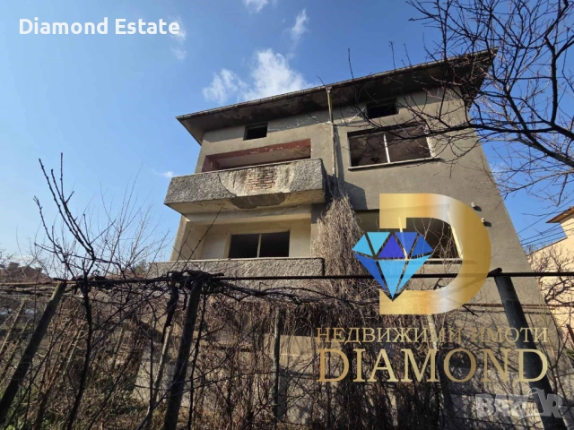 Триетажна къща в Димитровград, кв. Марийно