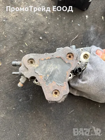 ГНП помпа високо налягане Мерцедес Mercedes W211 OM646 0445010048 A6110701401