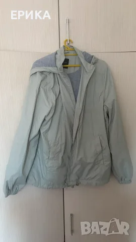 Дамска ветровка BERSHKA