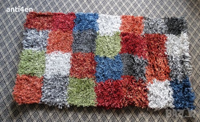 Малък шарен килим, снимка 1 - Килими - 40693937