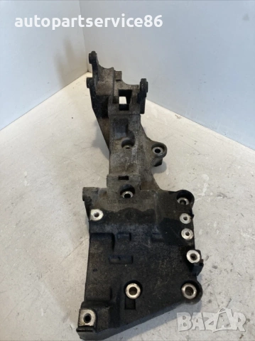 Скоба държач за алтернатор за Jeep Patriot 2.0 Crd (2008) 03G903143J 