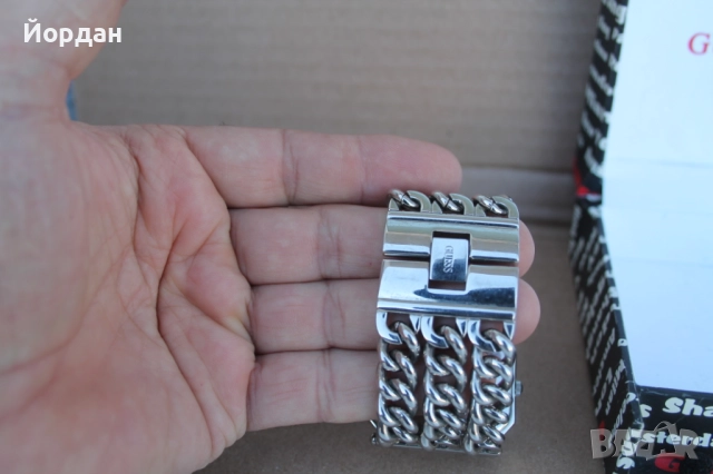 Дамски часовник ''Guess'' , снимка 11 - Дамски - 52653788