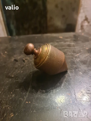 Стар меден отвес