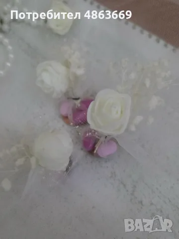 СВАТБЕНИ БУТОНИЕРИ, ГРИВНИ , ПРЪСТЕНИ И КЪСМЕТЧЕТА ЗА ХВЪРЛЯНЕ 💍👰‍♀️🤵, снимка 8 - Декорация - 55715070