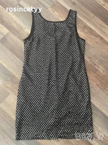 рокля с пайети