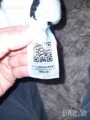 Пуловер balenciaga , снимка 2 - Блузи с дълъг ръкав и пуловери - 53064023