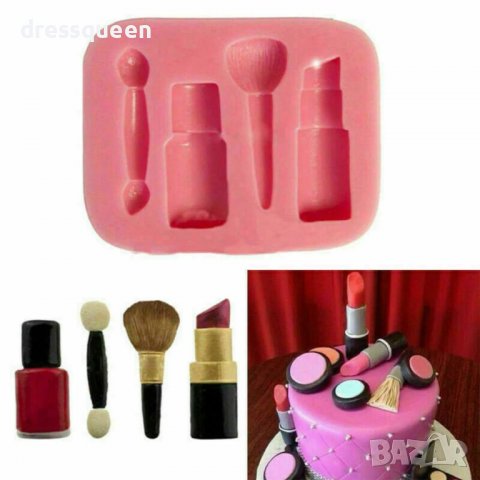 3808 Форма с червило и четки за грим