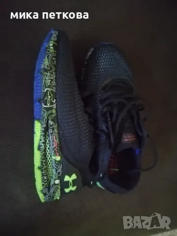 Спортни дамски обувки Under armour, снимка 4 - Маратонки - 47979640