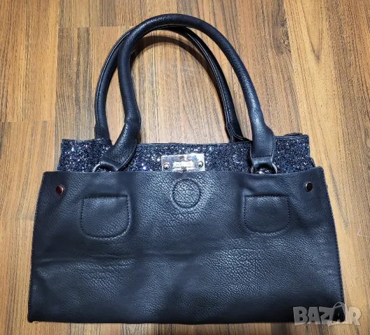 Ефектна черна чанта