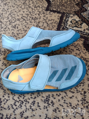 Сандалки Адидас , снимка 3 - Детски сандали и чехли - 26689045