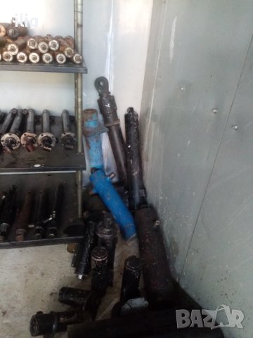 Хидравлични цилиндри