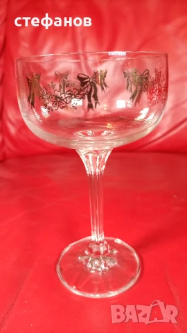 Кристални чаши за шампанско „Флора”, златен кант, златни шарки, снимка 4 - Чаши - 50944229