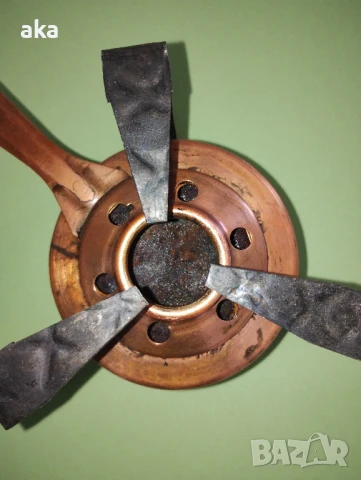 Меден спиртник С КОВАНА ПОСТАВКА, снимка 9 - Антикварни и старинни предмети - 50793095